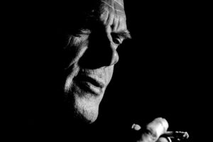 夜泣きが原因で夫婦の関係が悪化する理由とは？